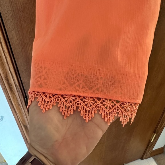 AB Studio *apricot* Flowy Tank with Lace Hem Large - Picture 2 of 7